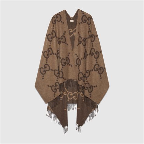 casquette gucci beige|Reversible jumbo GG cashmere cape in beige and dark brown.